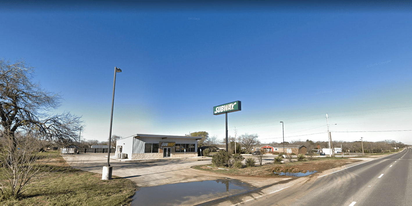 Exterior Photograph of Subway Restaurant in Jourdanton, Texas