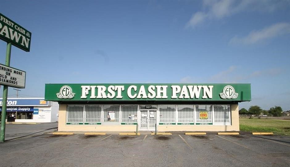 Exterior Photograph of First Cash Pawn in Pharr, Texas